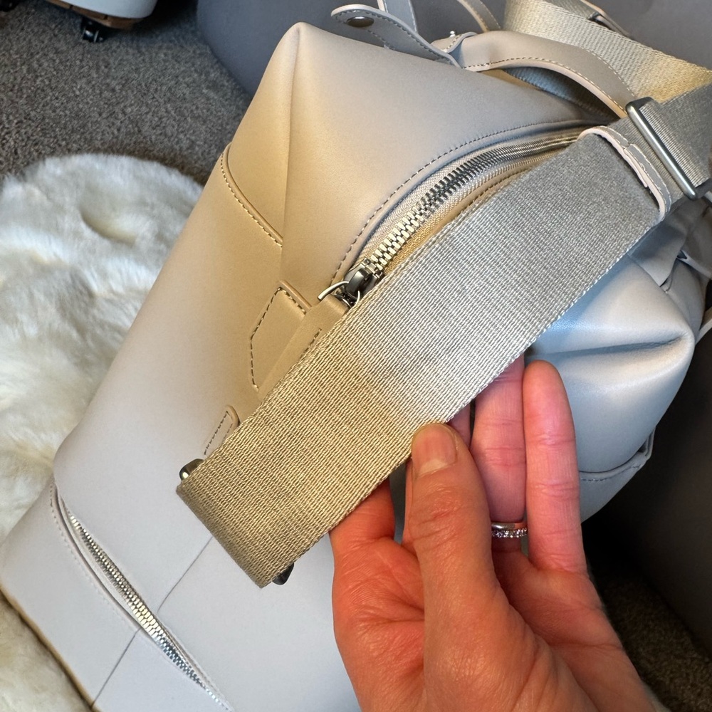 MONOS Metro Weekender - Ivory - Vegan Leather Travel Luggage - Picture 10 of 16